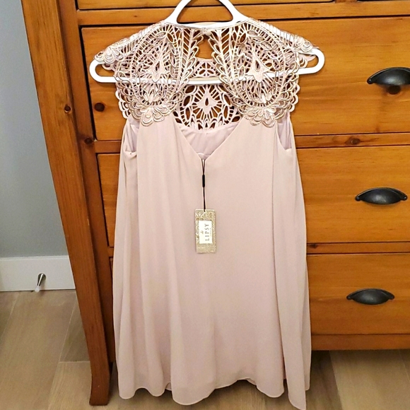 Dress - Picture 2 of 3